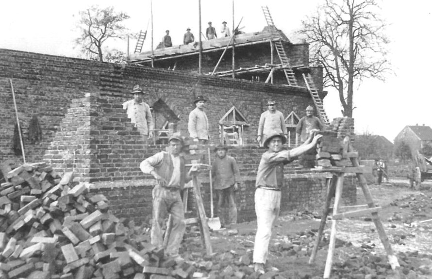Bau der Kirche 1926